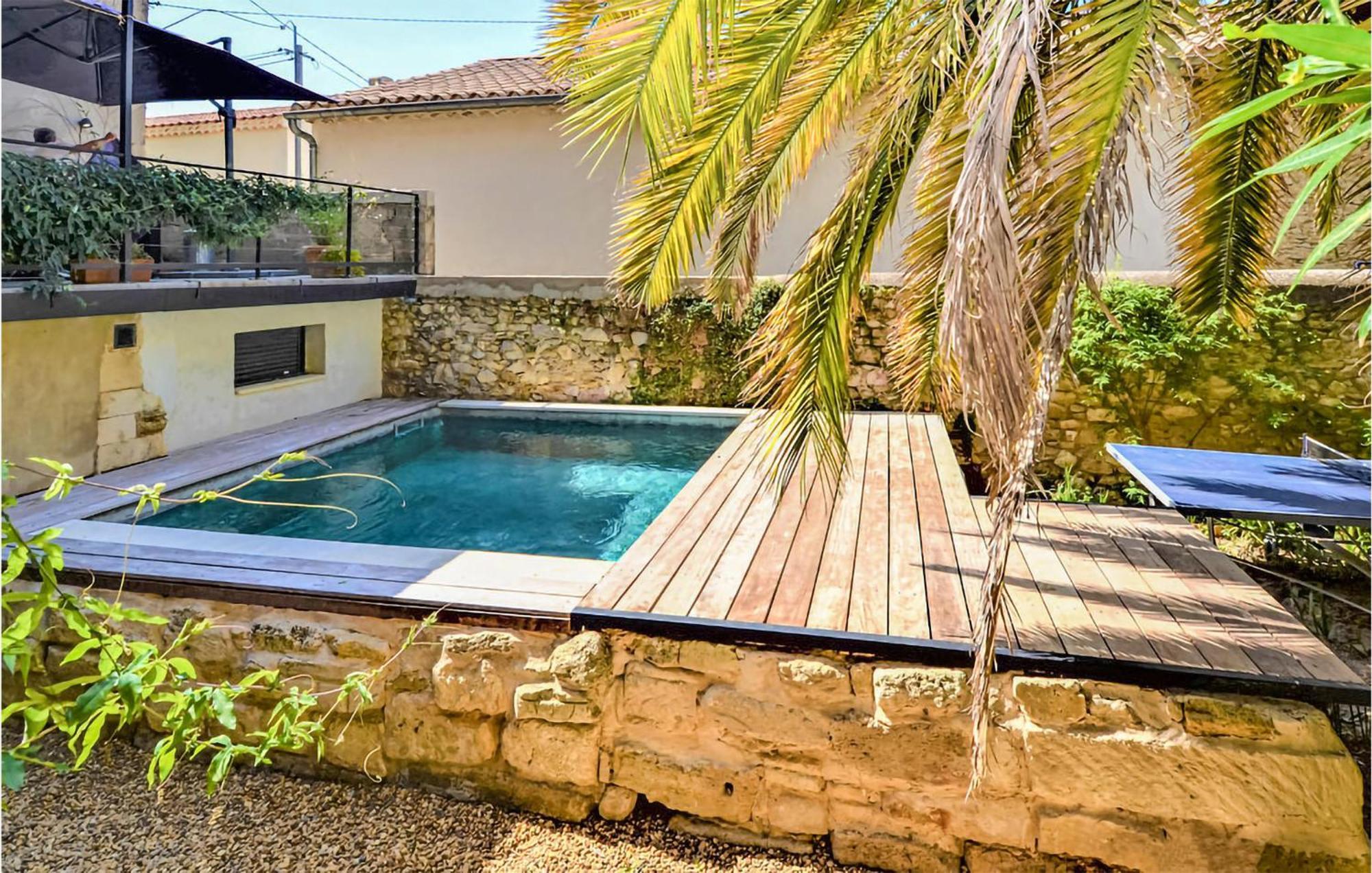Awesome Apartment In Pujaut With Swimming Pool Exterior foto